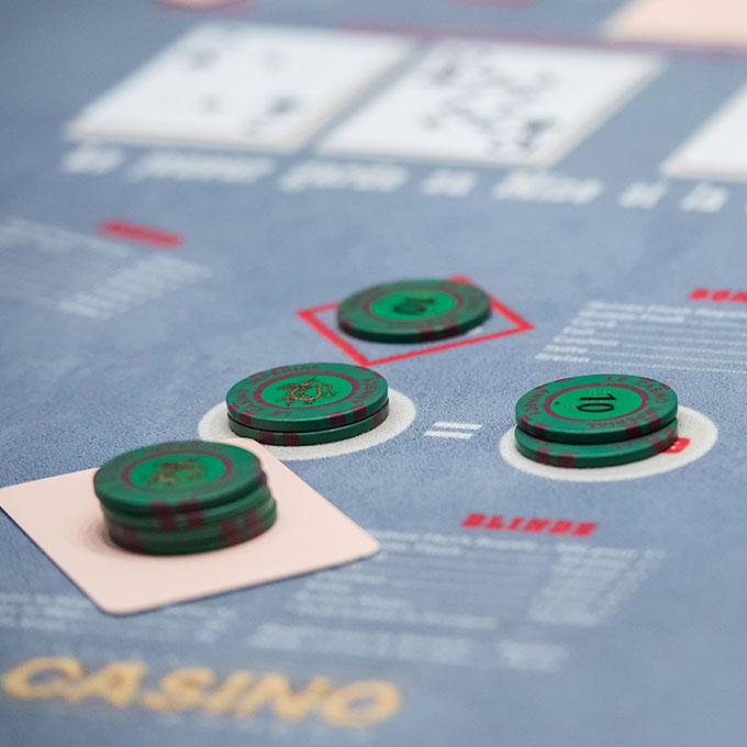 Table de Ultimate Poker du Casino d’Annecy Jeux traditionnels en